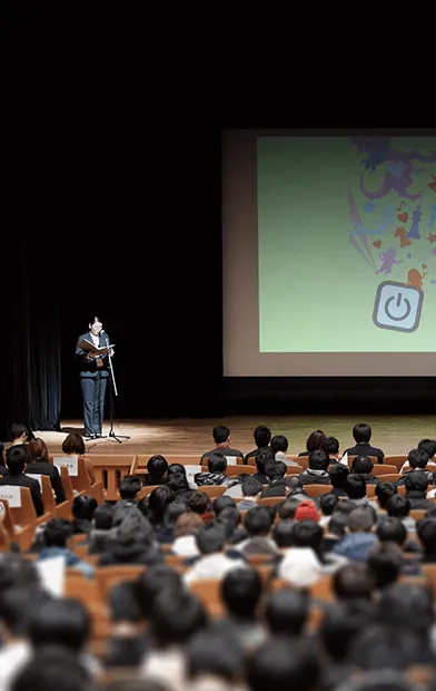 ゲーム業界から認められたプログラマの育成に特化したカリキュラム！即戦力の人材に