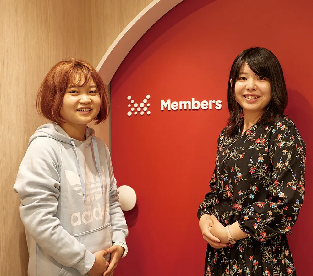 濱松 みのりさん（左）尾藤 琴菜さん（右）