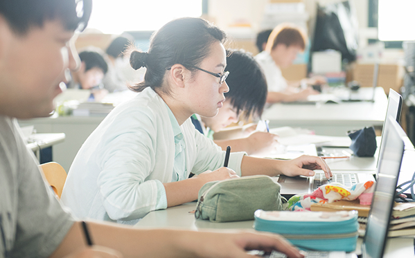 アニメーター デジタルペイント 撮影 制作進行の紹介 神戸電子専門学校