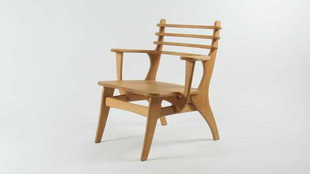 学生作品。木製チェア