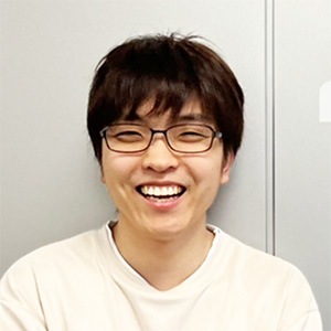 プラチナゲームズ株式会社
アプリケーションプログラマー
小山 慶太氏