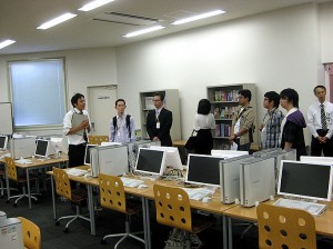 学内見学の様子