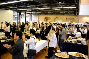 懇親会会場