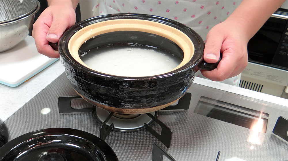 学生たちが兵庫県のお米とごはん食をPR！女子部とPR部の学生が「兵庫県お米キャンパスモニター」に取り組みます。